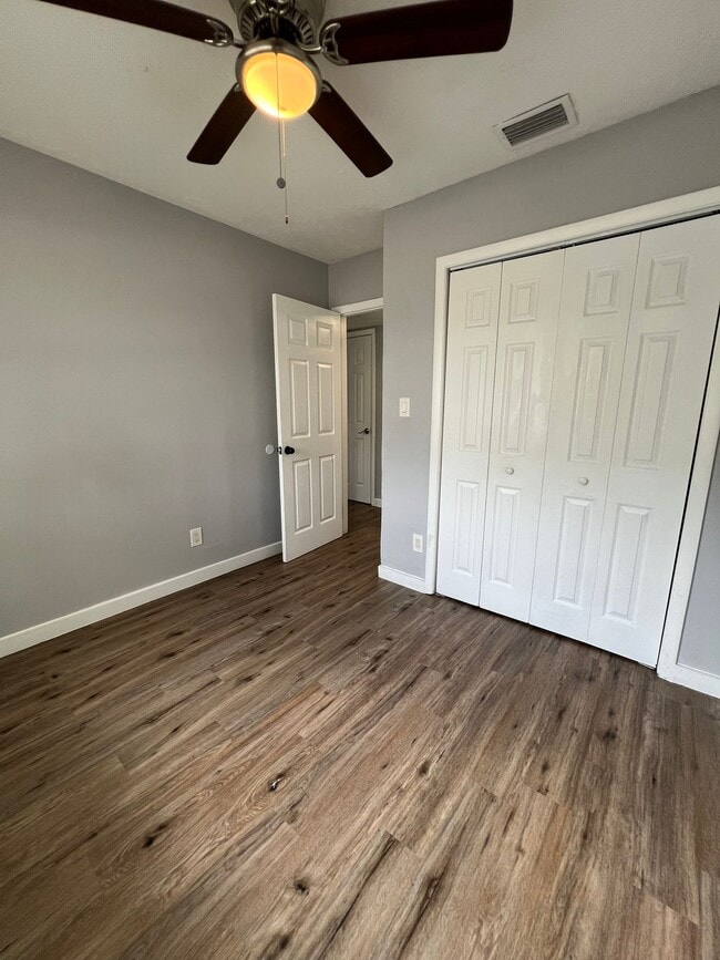 Building Photo - 1221 Cypress Ln