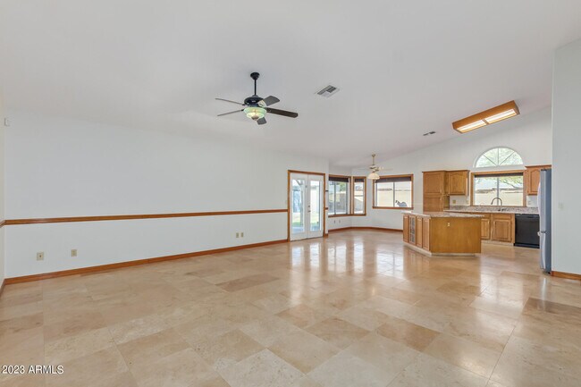 Building Photo - 8844 W Cavalier Dr