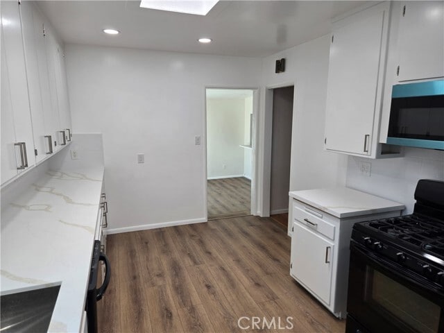 Building Photo - 14001 Dunrobin Ave