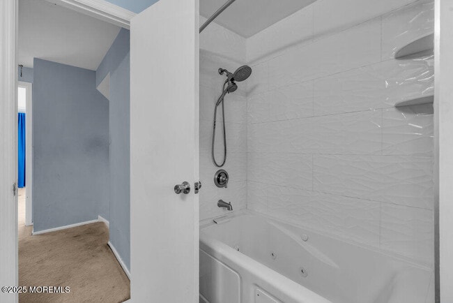 Building Photo - 260 Howard Ave