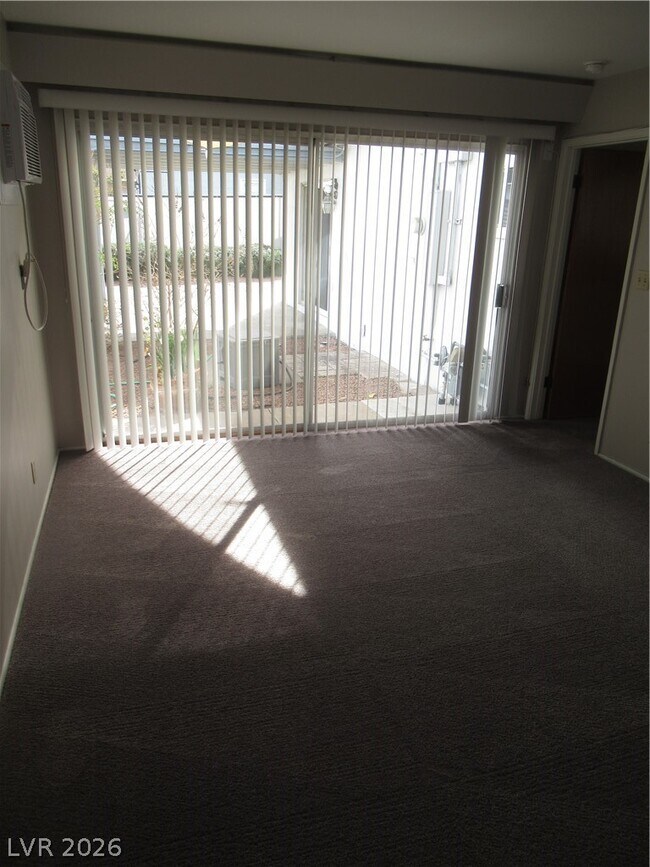 Building Photo - 107 E Pacific Ave