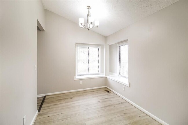 Building Photo - 2314 Tapanzee Ln