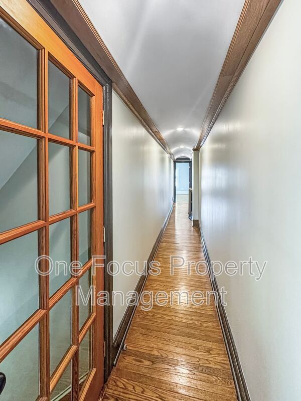 Building Photo - 95 1/2 Parkwood Street