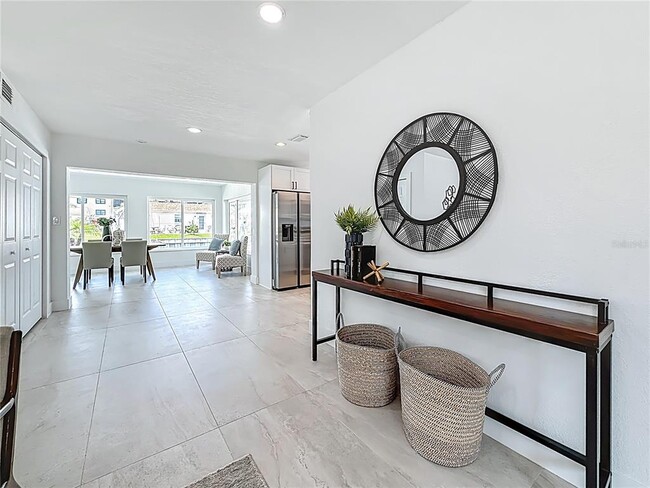 Building Photo - 572 Baywood Dr N