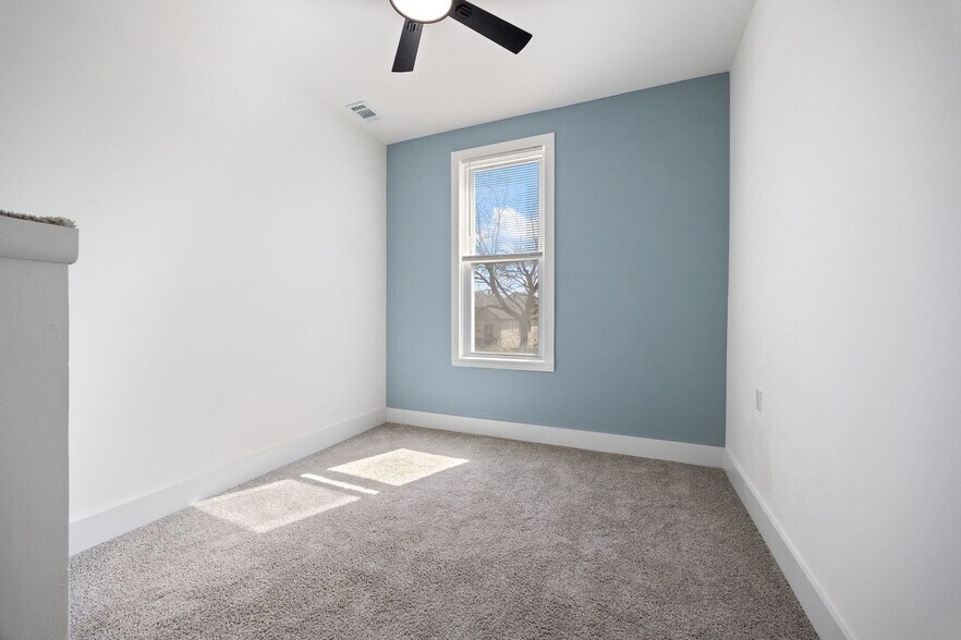 BR1 - 2924 W 38th Pl