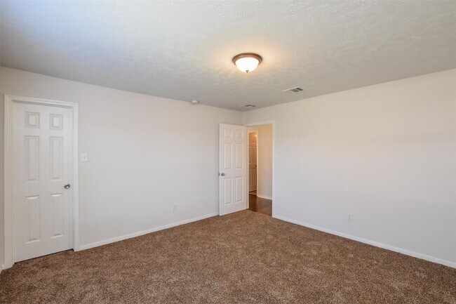 Building Photo - 19014 Prairie Bluff Dr