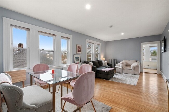 Primary Photo - 67 Westchester Rd