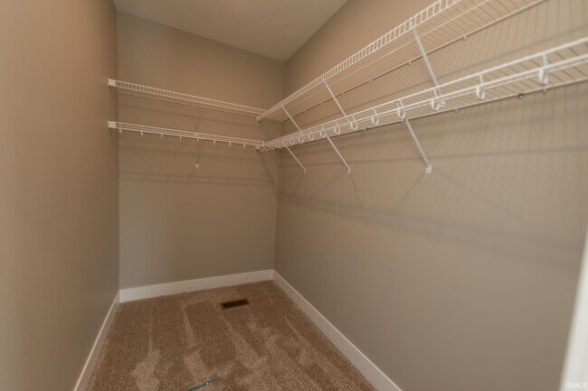 Building Photo - 1542 S Piazza Dr