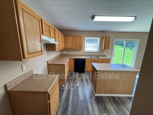 Building Photo - 6729 Fayetta Dr