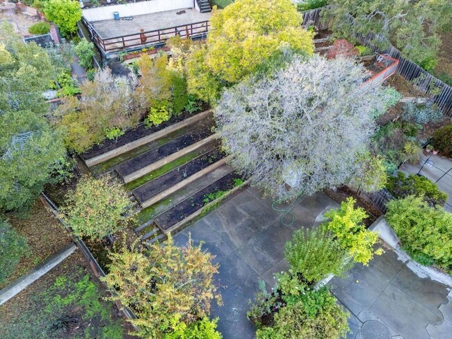 Building Photo - 2312 Wooster Ave