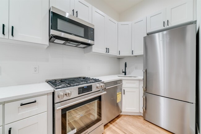 Building Photo - 216 Jefferson St