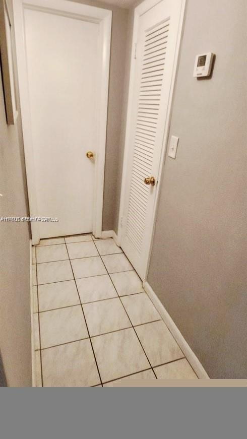 Building Photo - 2905 Point E Dr