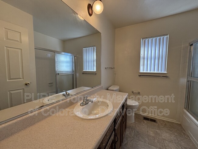 Building Photo - 3980 E Phillips Cir