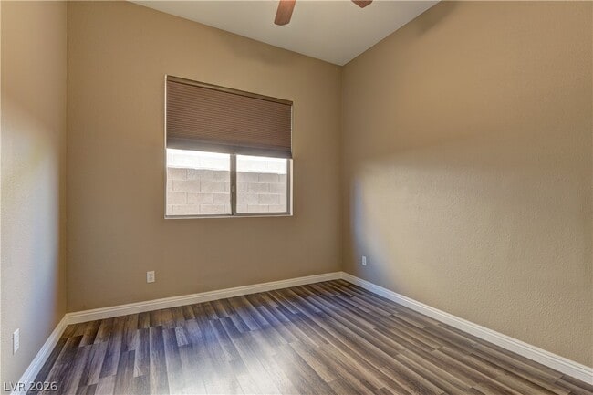 Building Photo - 10876 Scamadella St
