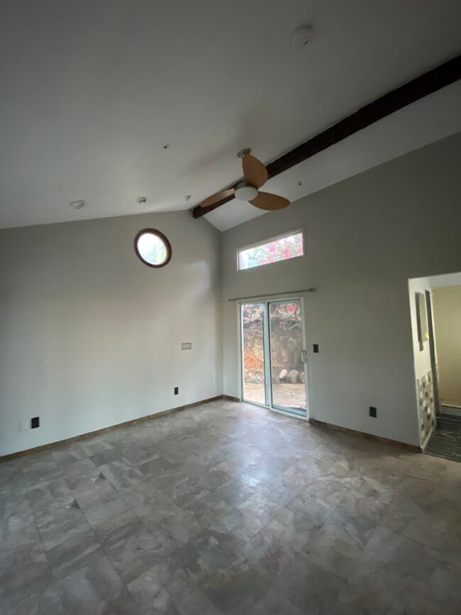 Building Photo - 2308 Canyon View Rd