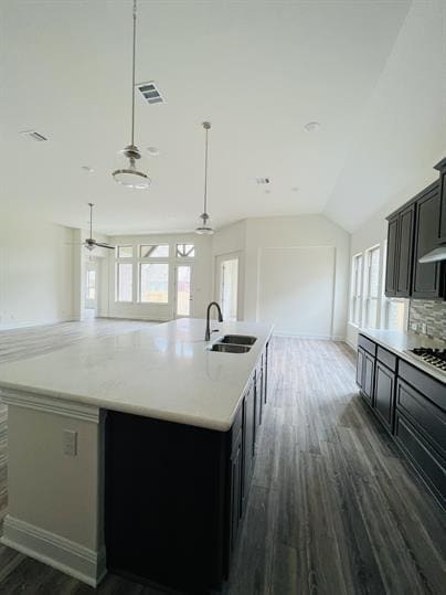Building Photo - 728 Critty Ln