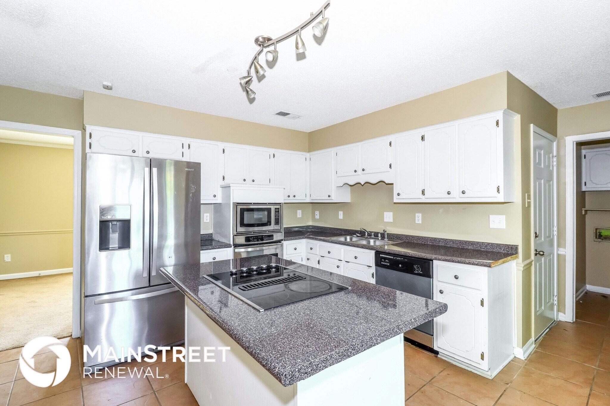 Building Photo - 1422 Hawkcrest Cove N