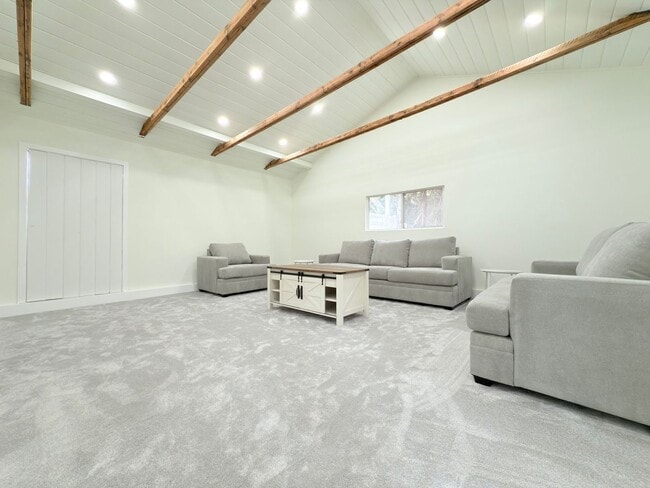 Building Photo - Luxury 4-Bedroom + Bonus Room Home in Gated Shadow Hills Community – Short & Long Term Available