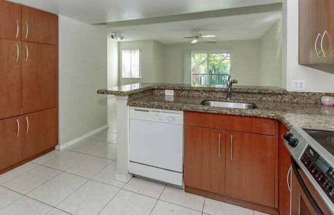 Building Photo - 4151 N Haverhill Rd