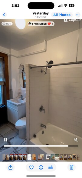 Building Photo - 1375 Pacific St