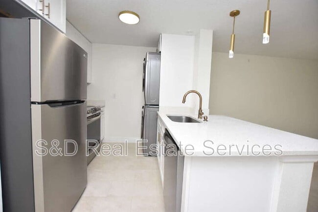 Building Photo - 141 Fernery Rd