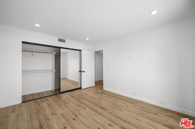 Building Photo - 1650 S Bentley Ave