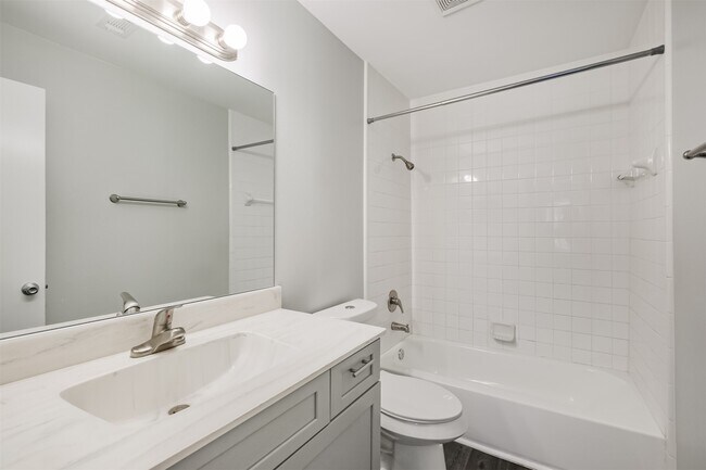 Building Photo - 10837 Braes Bend Dr