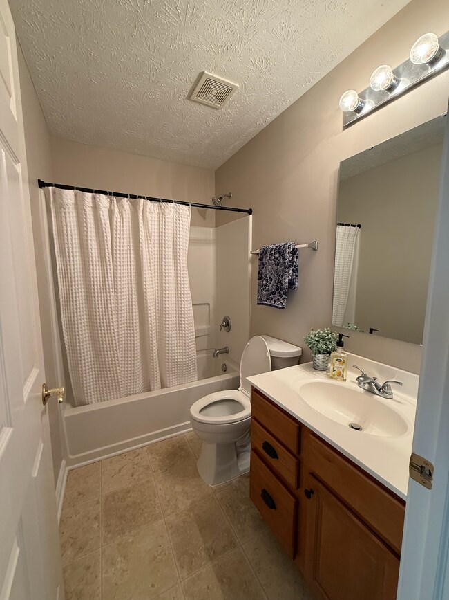 Building Photo - Black Hills Dr.