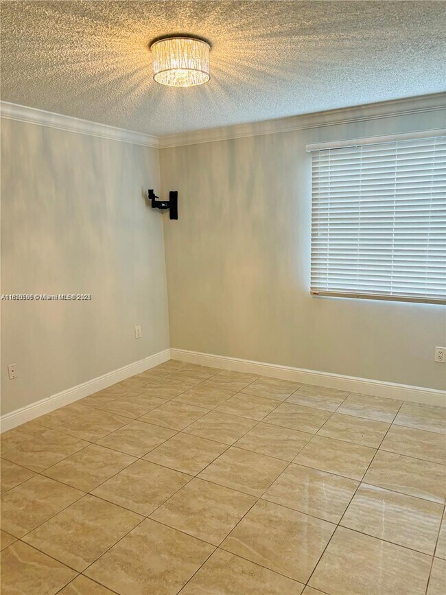 Building Photo - 4720 NW 97th Ct