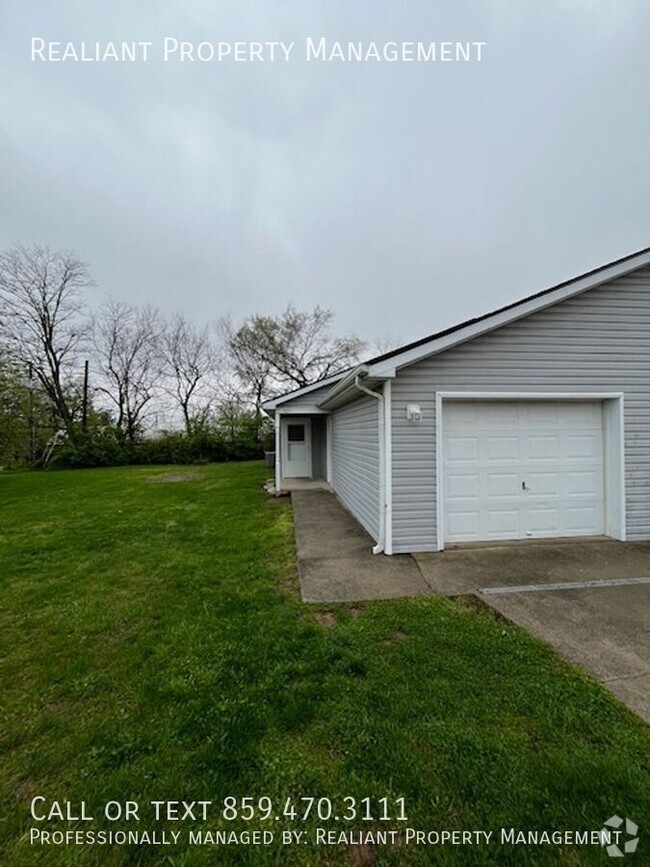 Building Photo - 101 Maple Leaf Ln