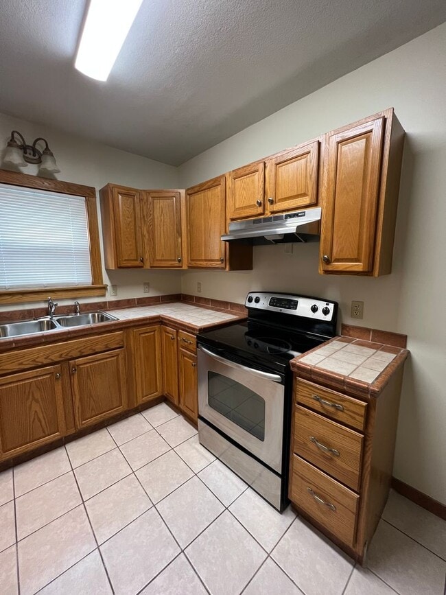 Building Photo - 534 E Prospect St