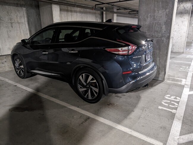 Building Photo - 301 Demonbreun St