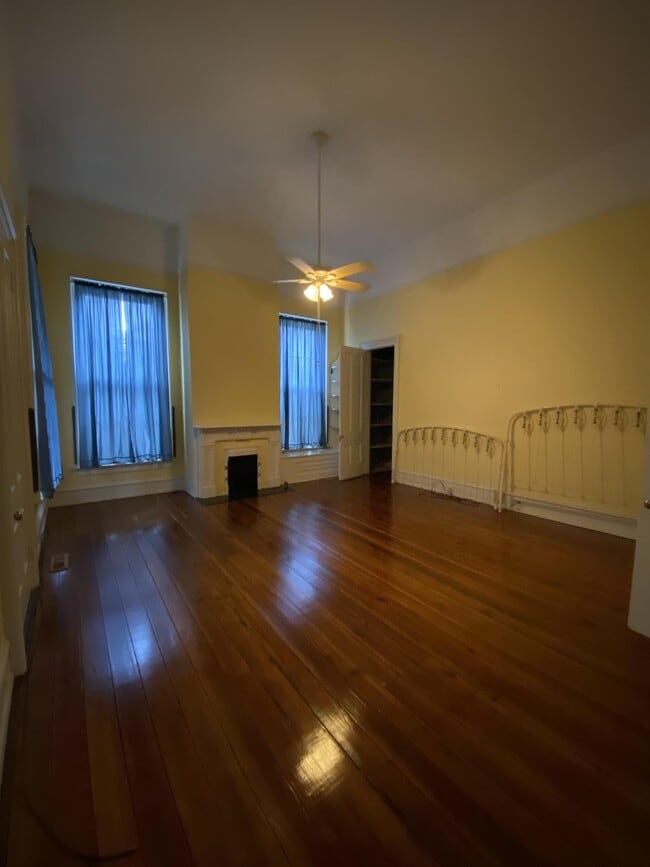 Building Photo - 321 W Barbour St