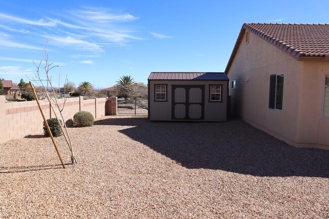 Building Photo - A Home You Have To See To Believe!!!