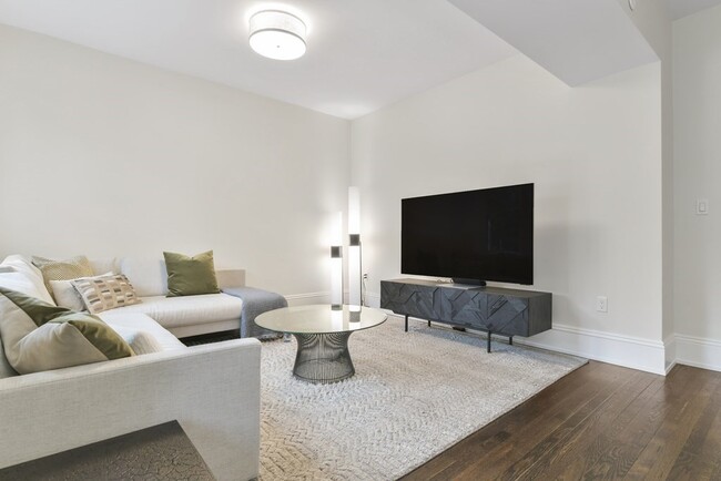 Building Photo - 70 Marshal St