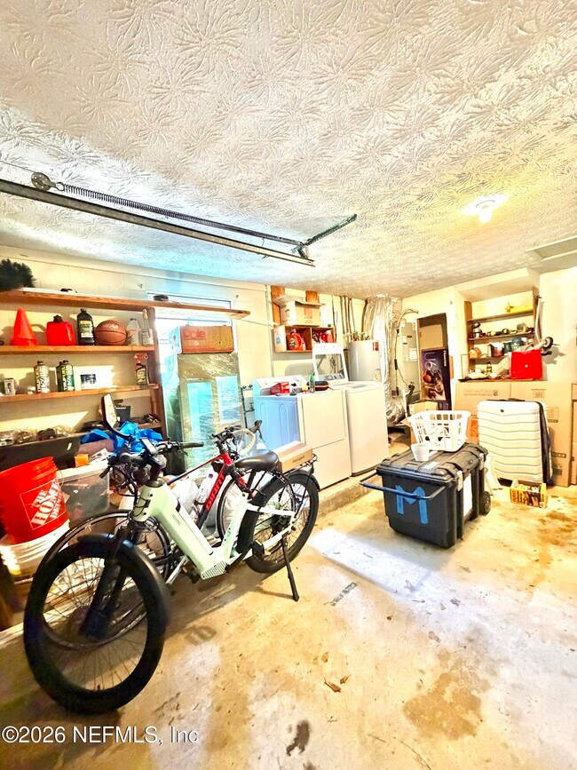 Building Photo - 25 Seatrout St