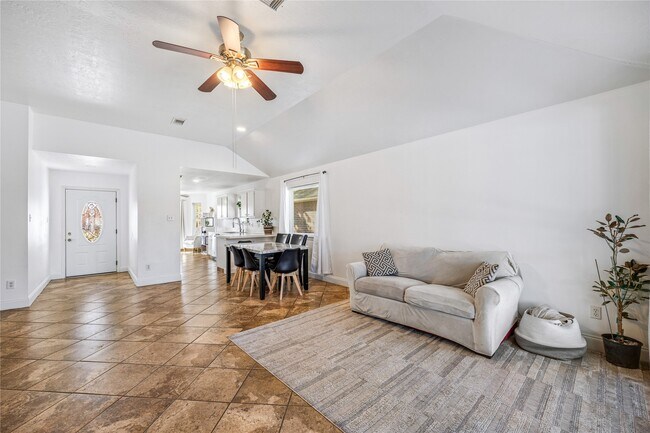 Building Photo - 16406 Cypress Valley Dr