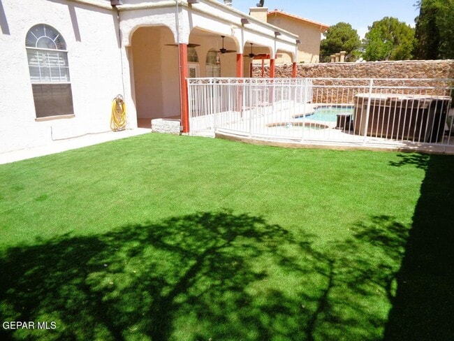 Building Photo - 2120 Greenlee Dr