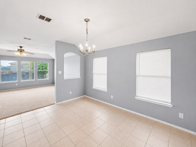 Building Photo - 10420 Devin Ln