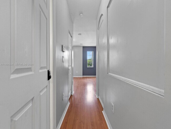 Building Photo - 5001 SW 140th Terrace