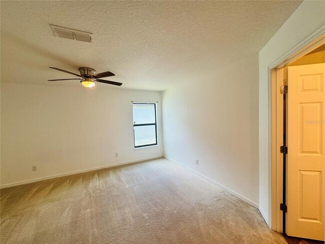 Building Photo - 1090 Woodlark Dr