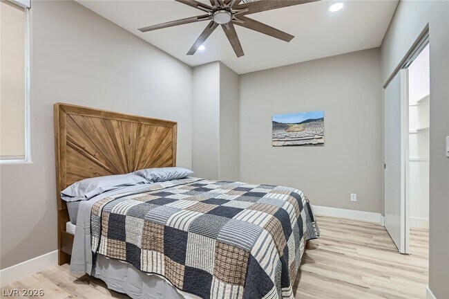 Building Photo - 7074 Pinebrook Ct