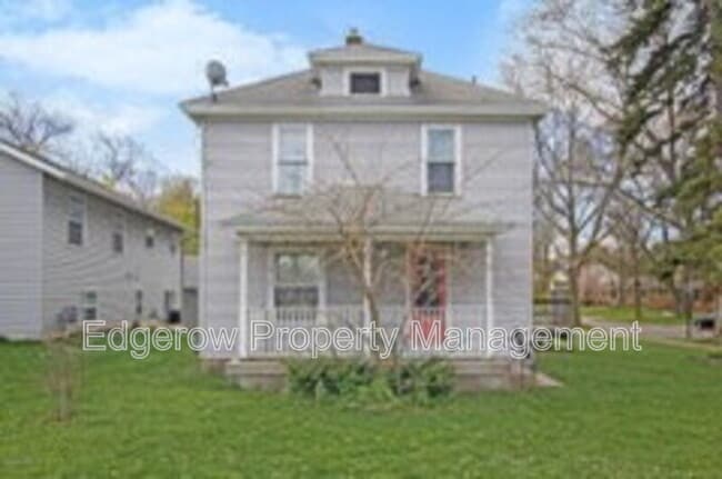 Primary Photo - 352 Holmdene Blvd NE