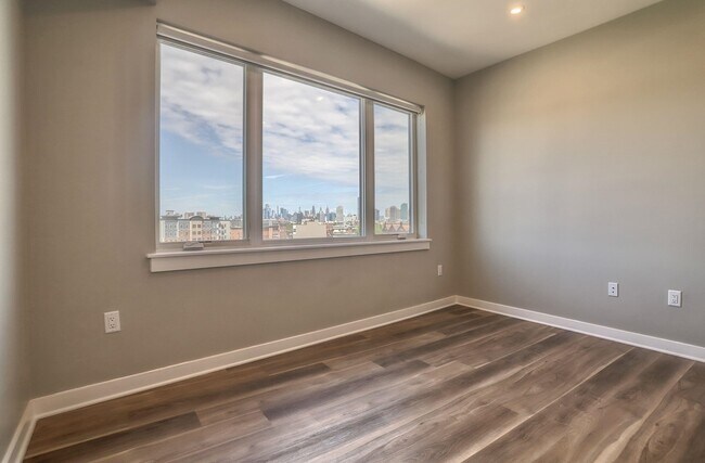 Building Photo - 475 Communipaw Ave