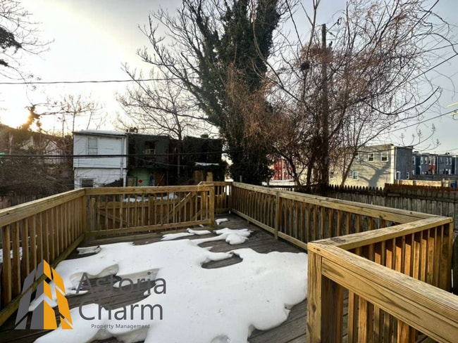 Building Photo - Move in by March 31st - Pick your move in incentive: A TV, 1 month free on a 13th month lease, or...