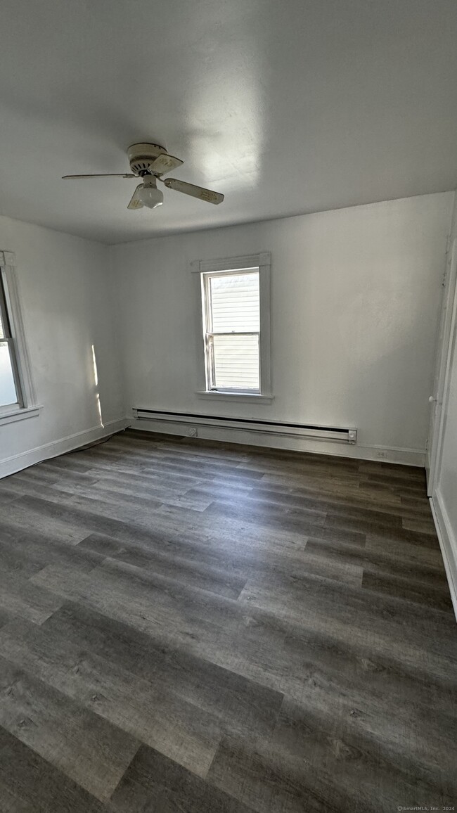 Building Photo - 178 Brentwood Ave