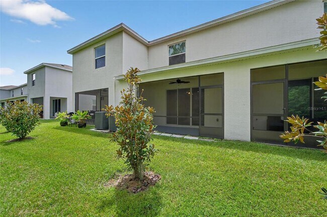 Building Photo - 5068 Captain Davis Dr