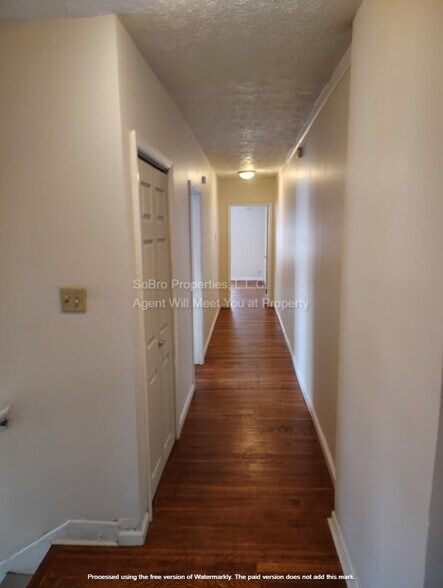 Building Photo - 4054 North Park Avenue