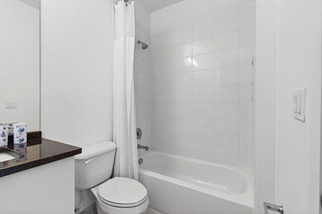 Building Photo - 17222 Blue Bayou Dr