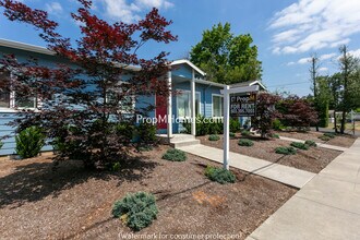 Building Photo - 15535 NE Glisan St